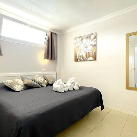 Moon Dunes - By Yumbo Center - * פלאייה דל אינגלז